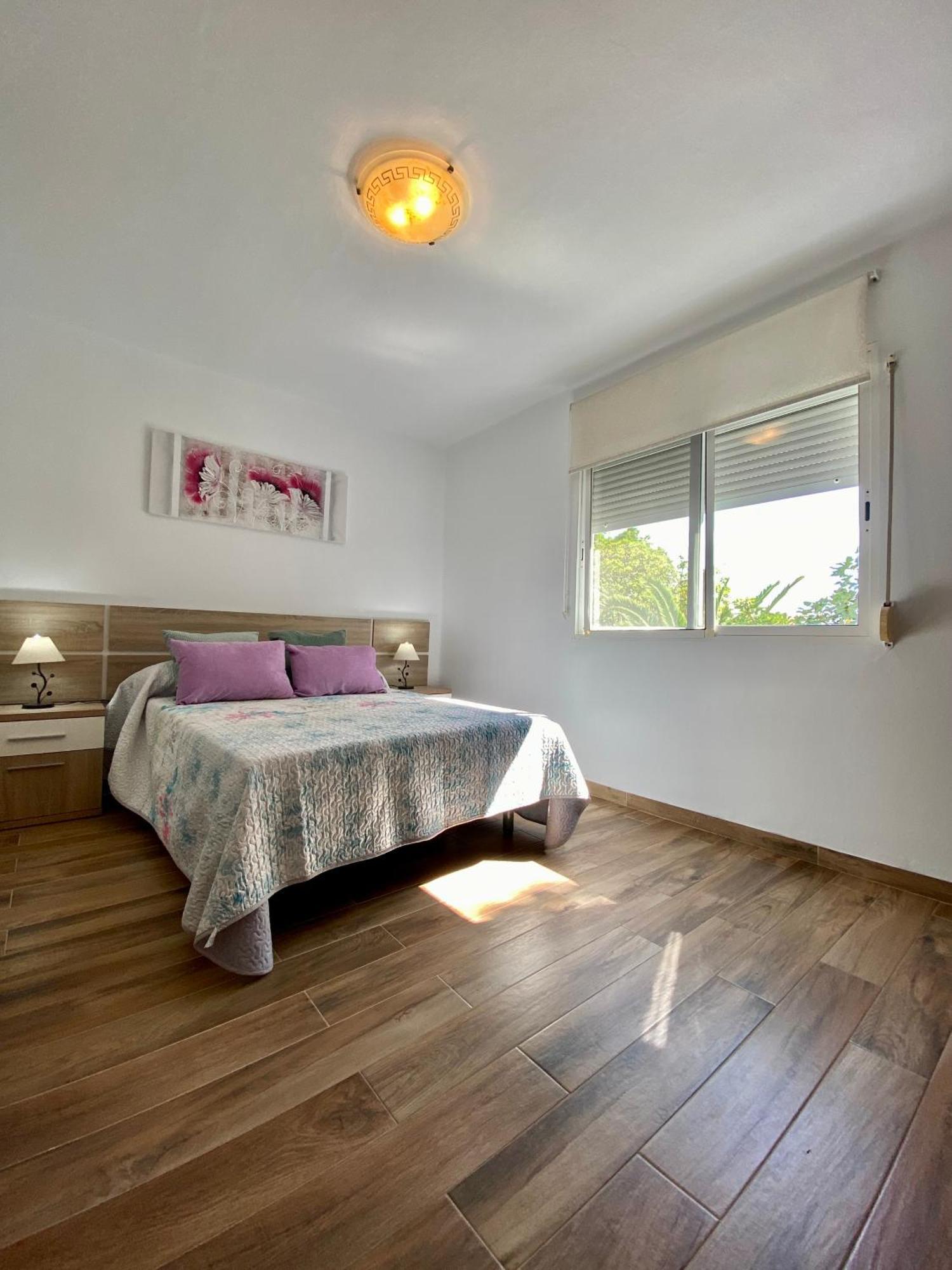 Shr042 Centrico Apartamento De Tres Habitaciones Nerja Luaran gambar